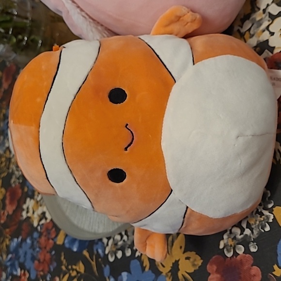 Bundle of two Squishmallows - Picture 2 of 3